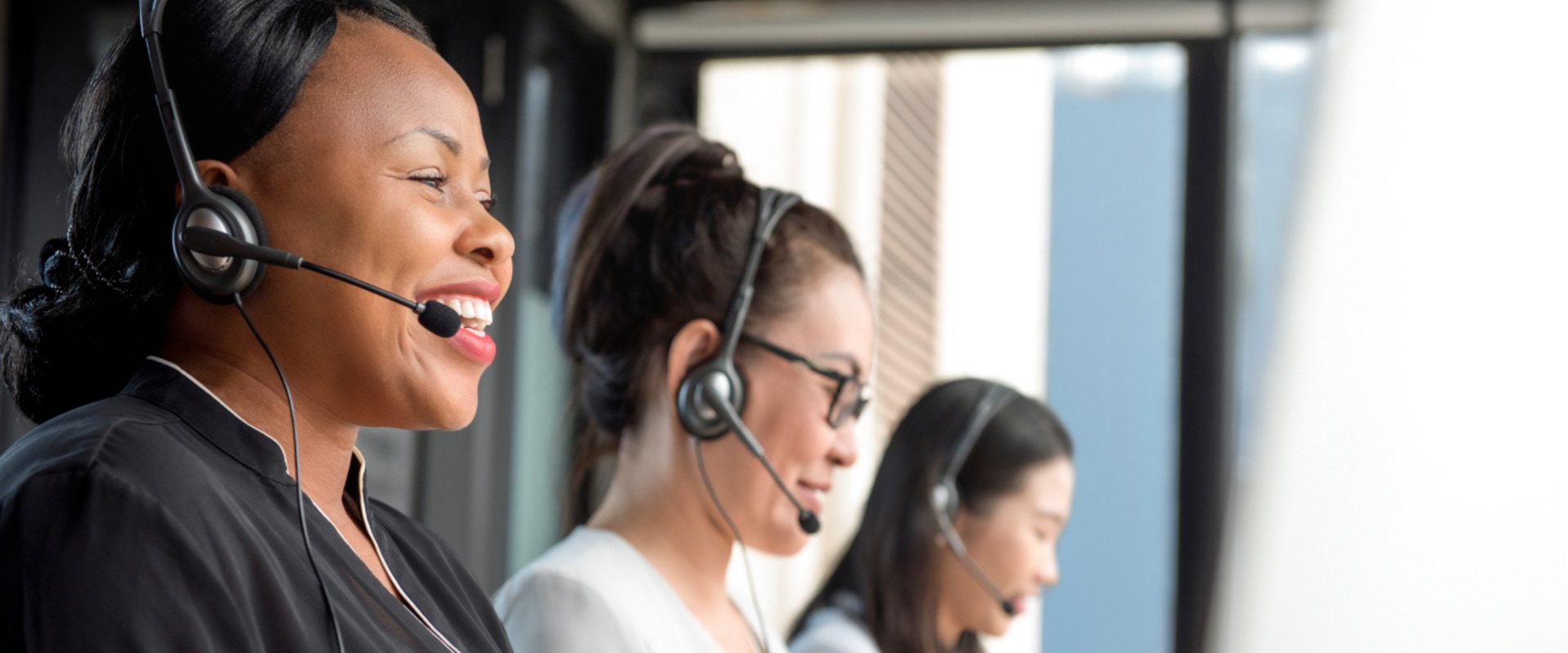 What is the average tenure of a call center employee?