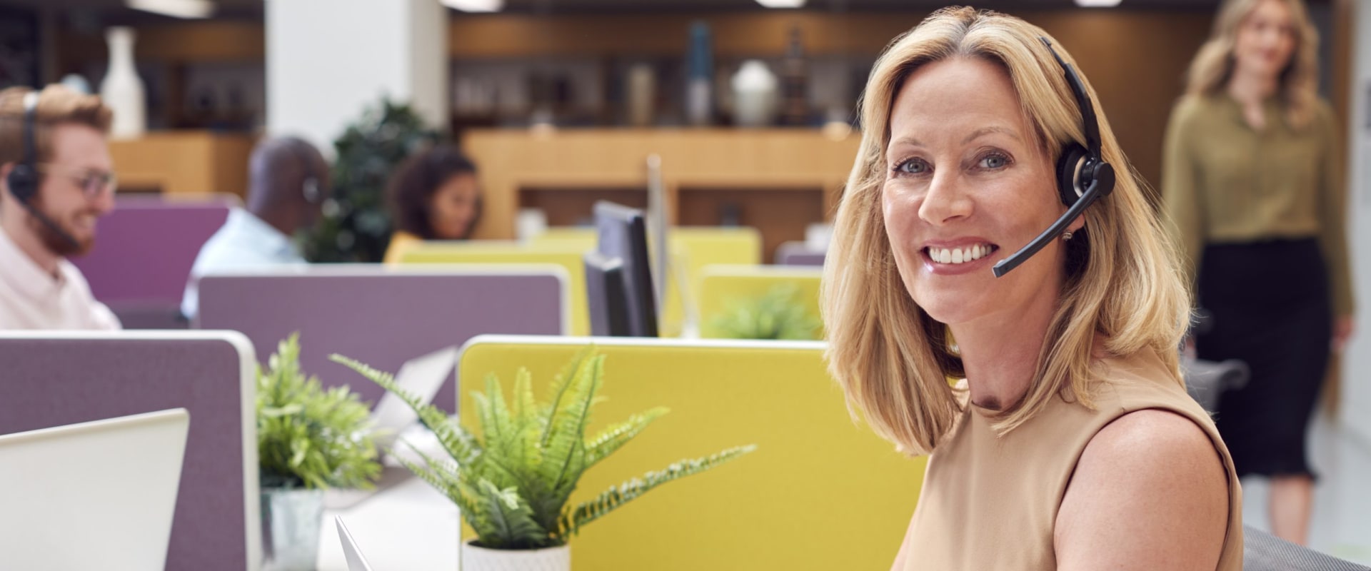 What is the highest salary in customer service?