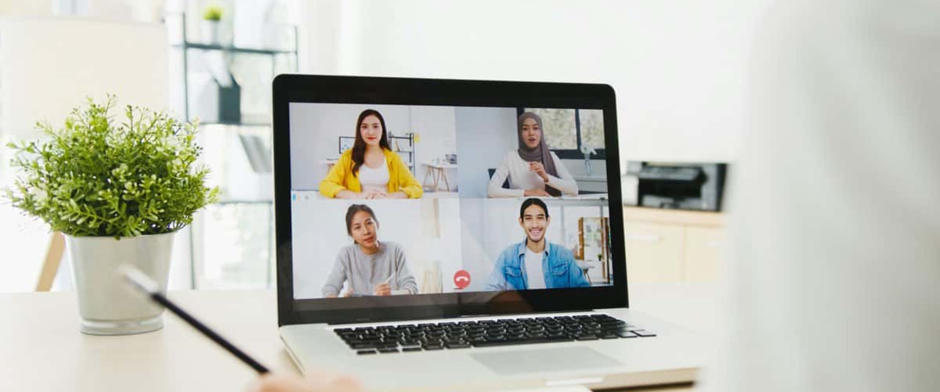 Capturing Attention: The Benefits of Offshore Call Centers for Cost Savings and Access to Global Talent