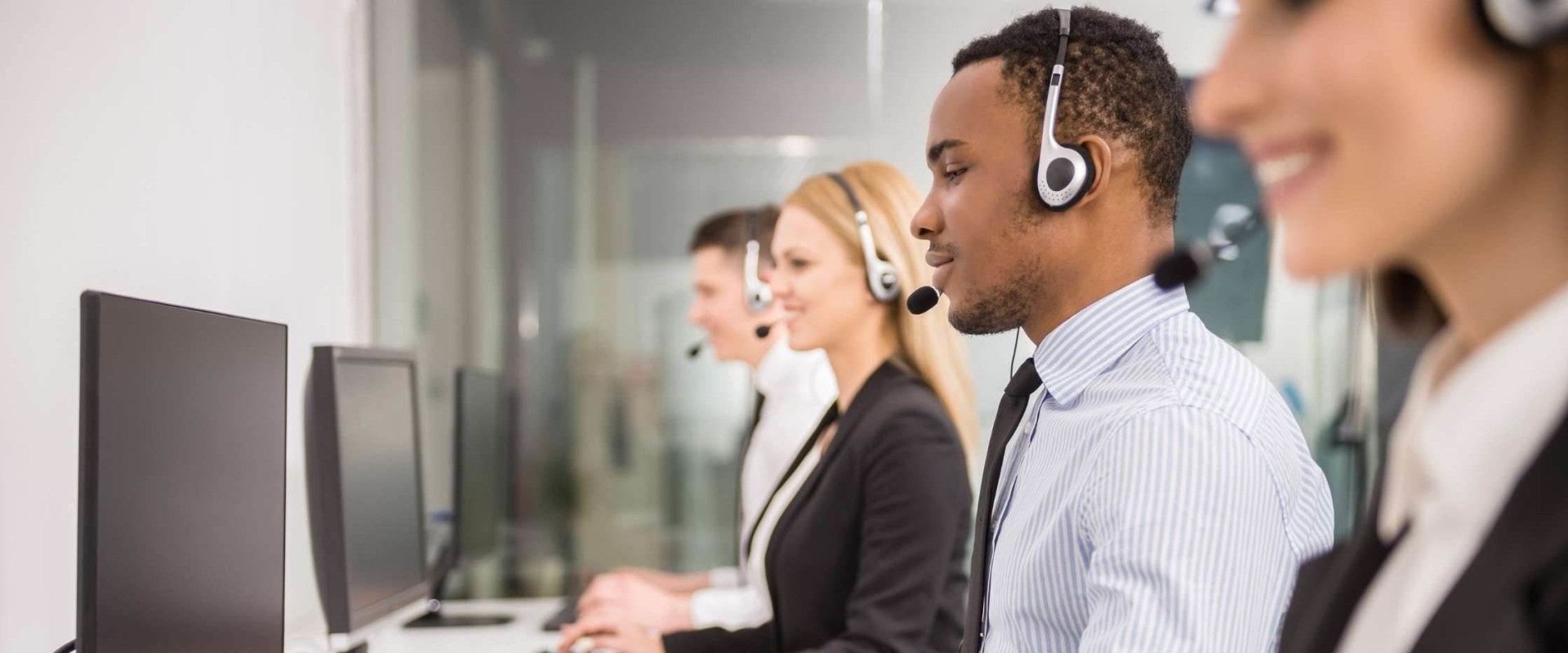 Factors to Consider When Choosing a Location for an Offshore Call Center