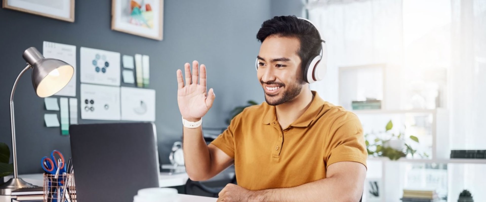 Can you work in customer service without experience?