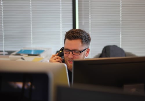 What is a good objective for a call center resume?